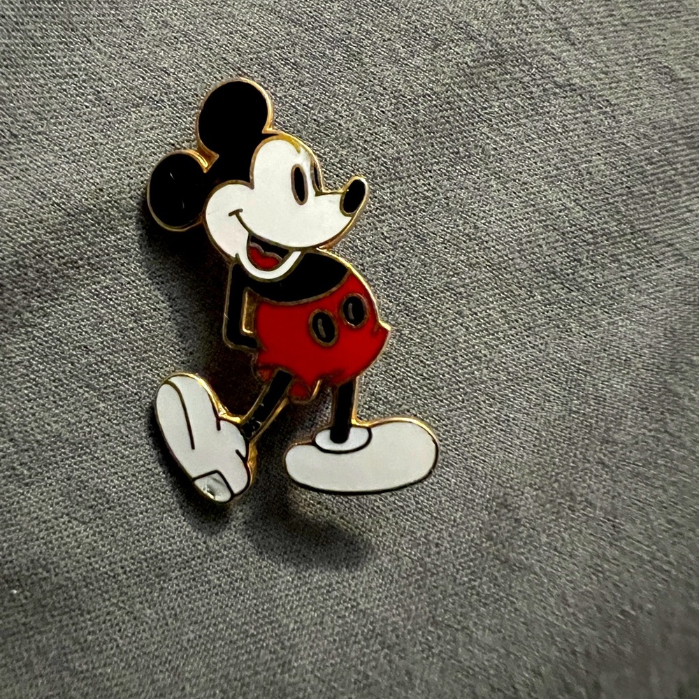 Vintage Mickey Mouse pin.